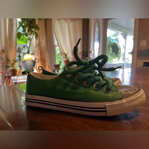 NEW Chosen steps green sparkly toes - Picture 2 of 8